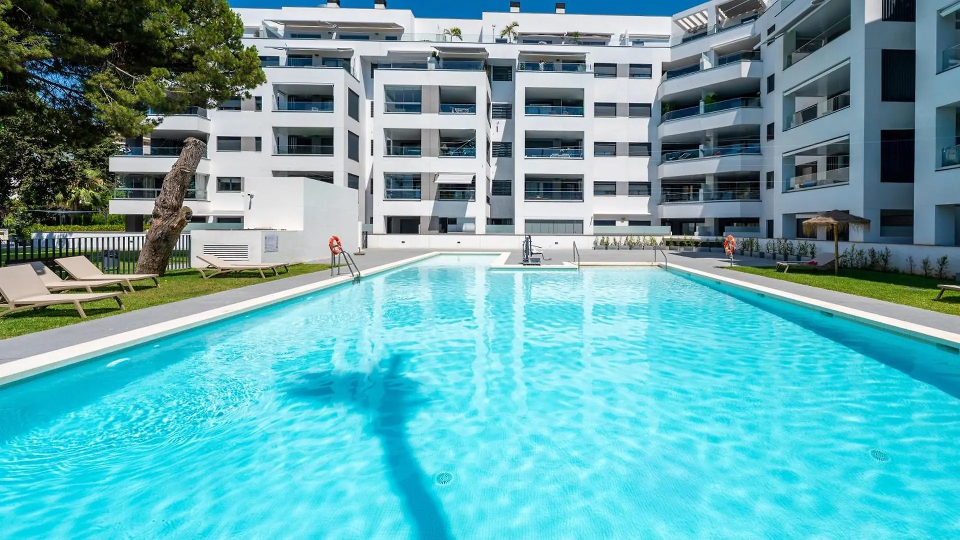 Vacation Marbella I Via Celere, Huge Terrace, Brand New Complex, Close To The Beach, Marbella Center Appartamento