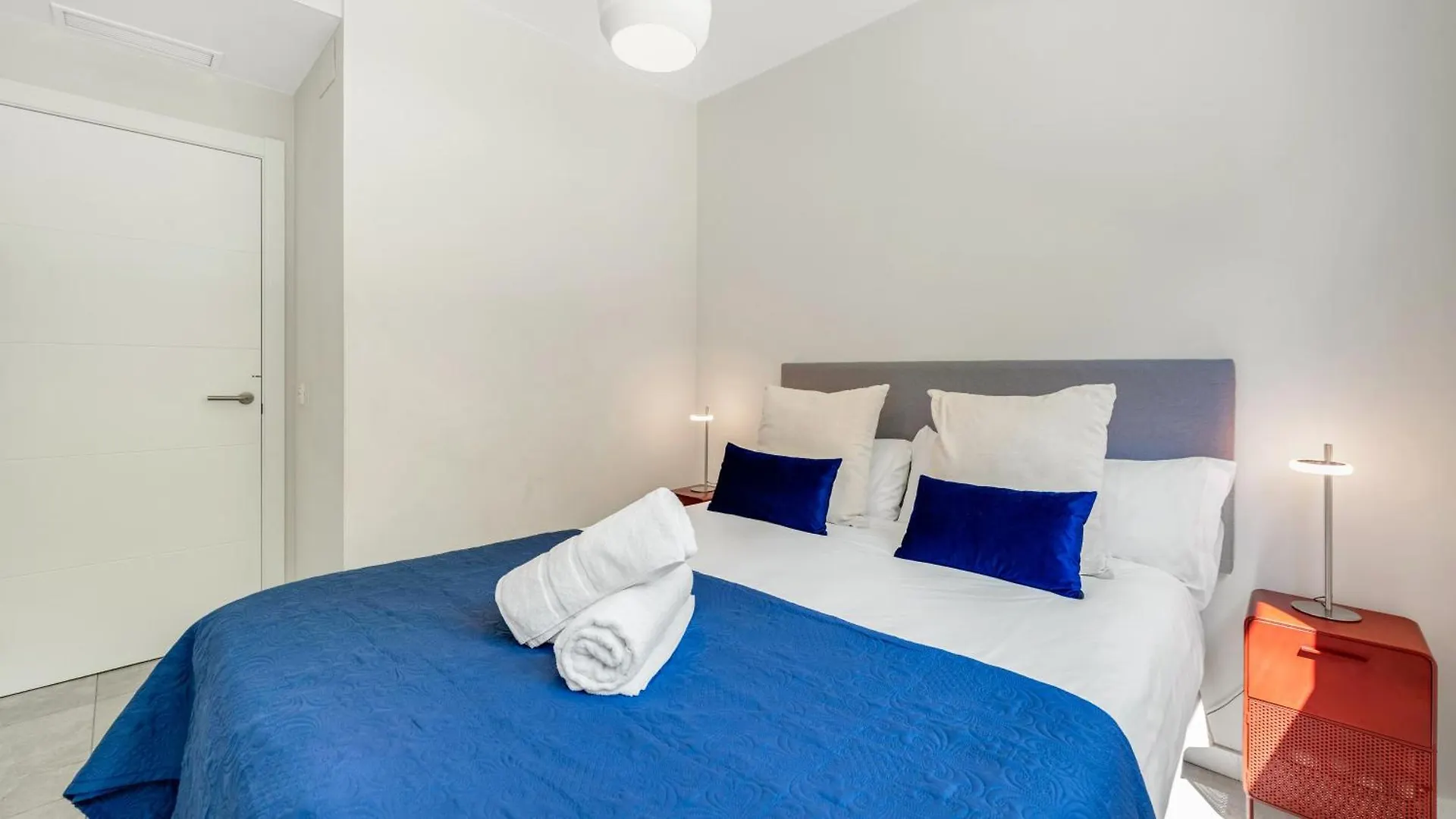 Appartamento Vacation Marbella I Via Celere, Huge Terrace, Brand New Complex, Close To The Beach, Marbella Center Spagna