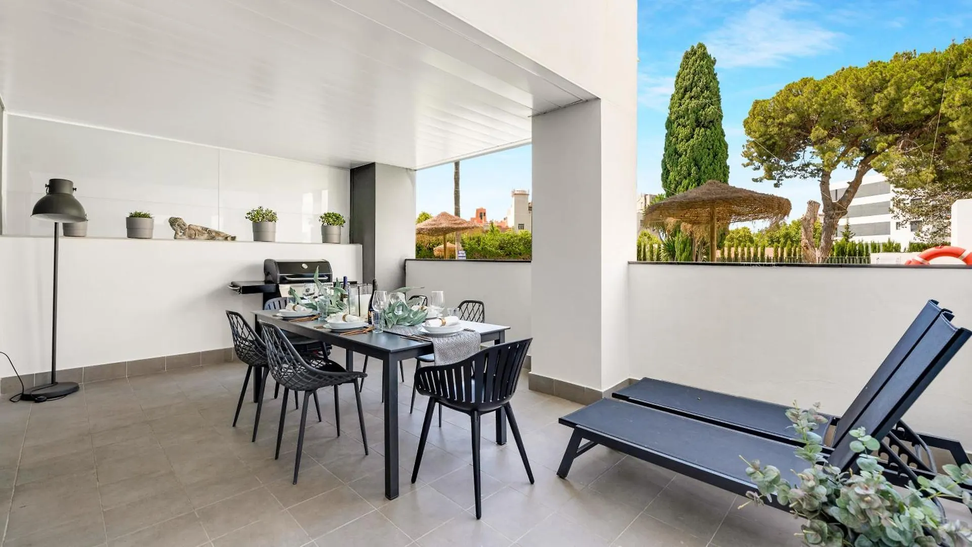 Appartamento Vacation Marbella I Via Celere, Huge Terrace, Brand New Complex, Close To The Beach, Marbella Center